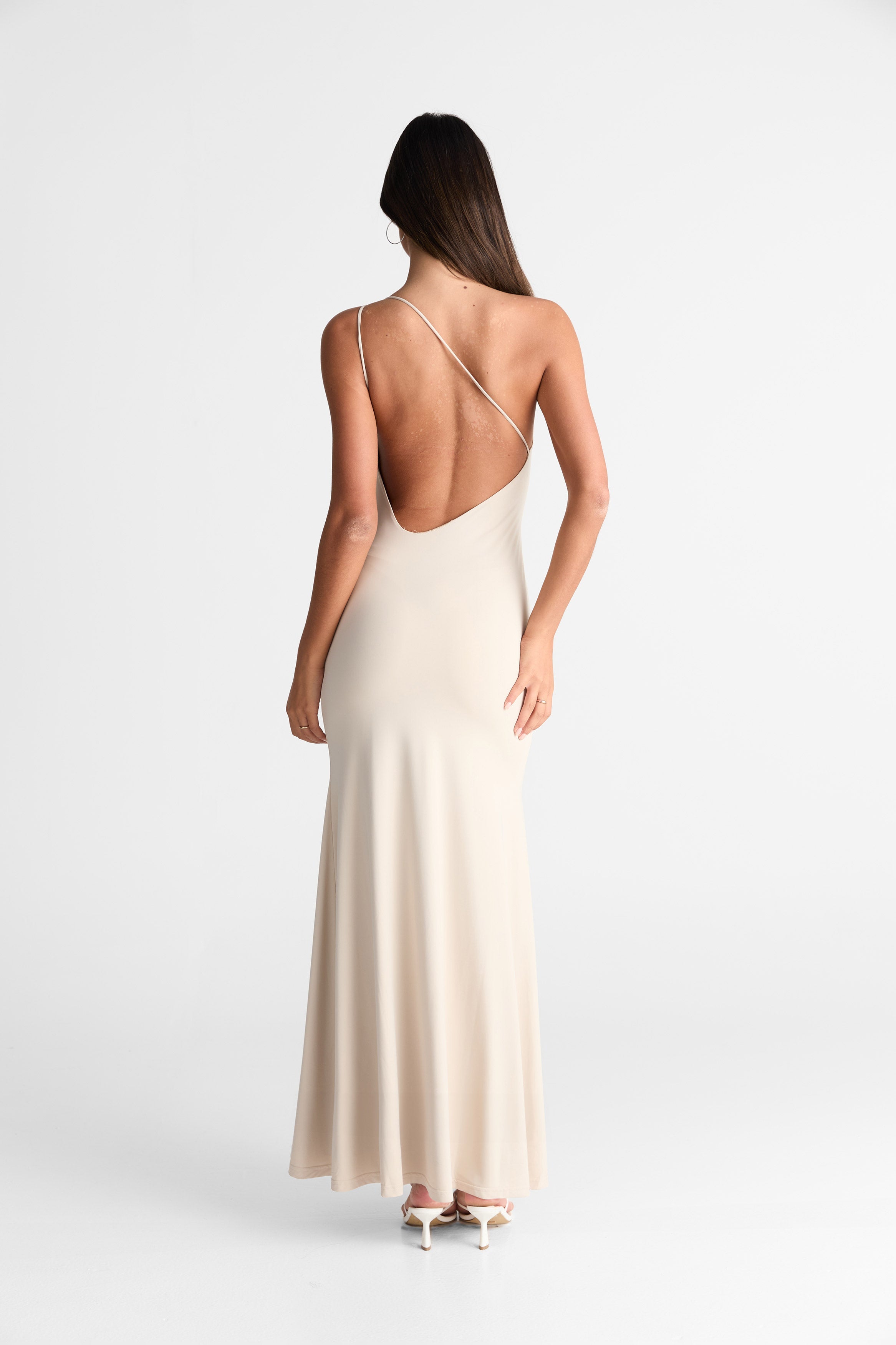 Robe Lyra en Amande